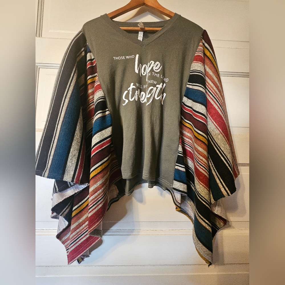 Green CHRISTIAN Boho KIMONO Tee With Stripped Sleeves